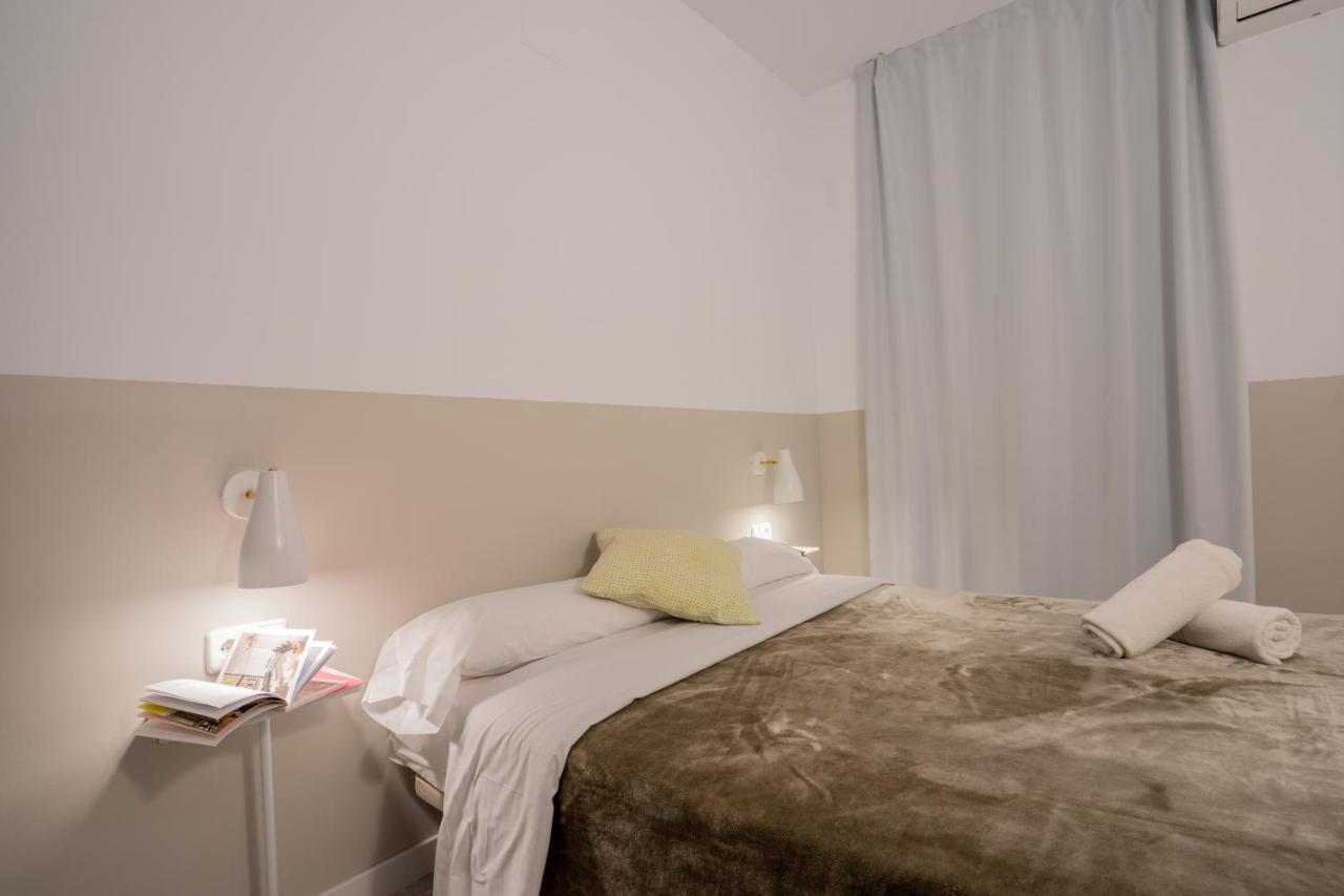 Hostal Hera Barcelona Eksteriør billede